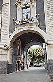 Catania - Porta Uzeda da Piazza Duomo 